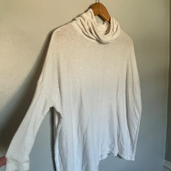 Anthropologie Olivia Rae Women's Oversized Turtle Neck Top Size Large - Picture 5 of 11